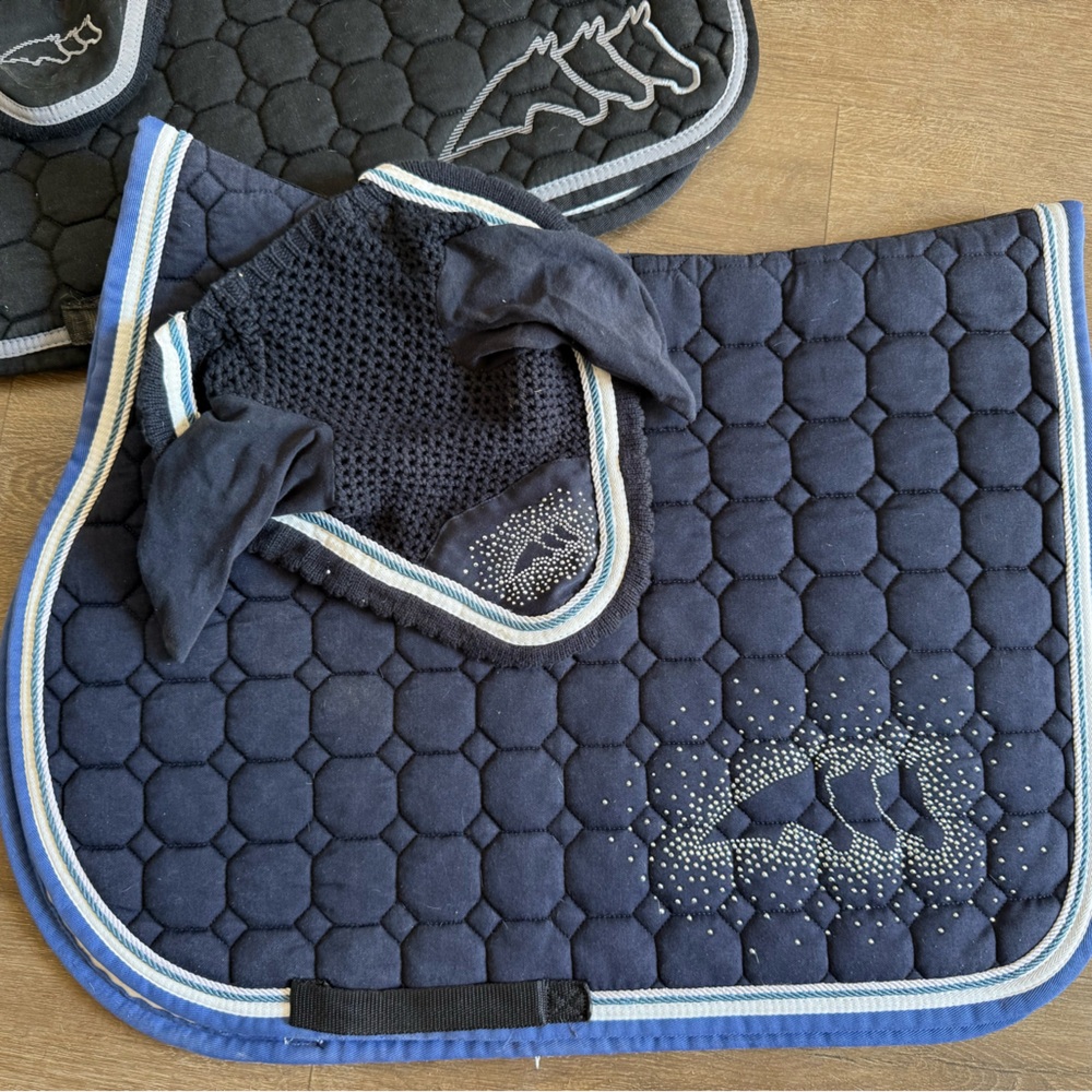 Equiline sparkle jump pad and bonnet set - rare!